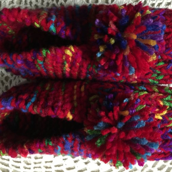 Amish Handmade Knitted House Slippers - Picture 14 of 16